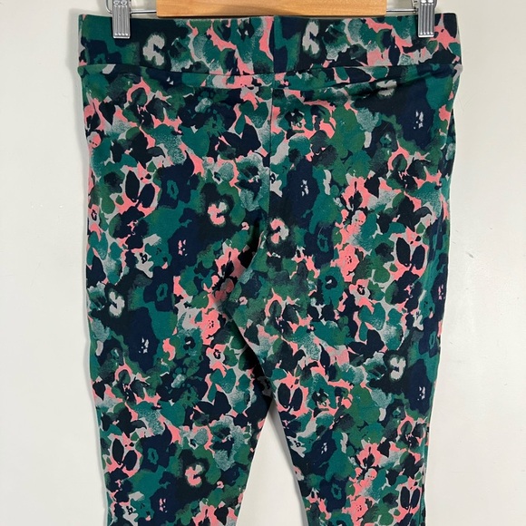 Torrid Full-Length Legging In Camo Floral Size 1X High Rise Stretch Comfy - Picture 8 of 13